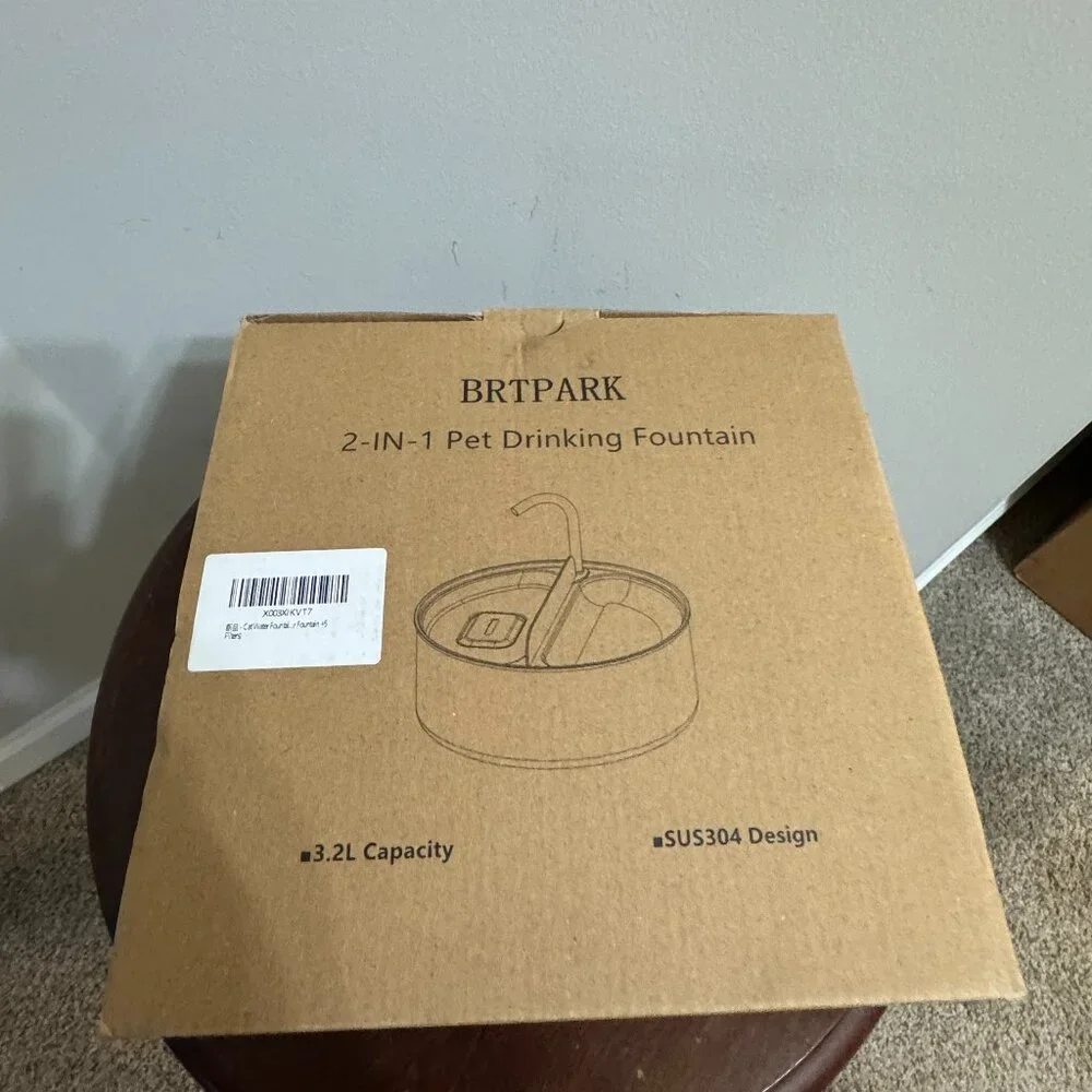 2 in 1 Pet Drinking Fountain for Cat or Small Dog, New in Box